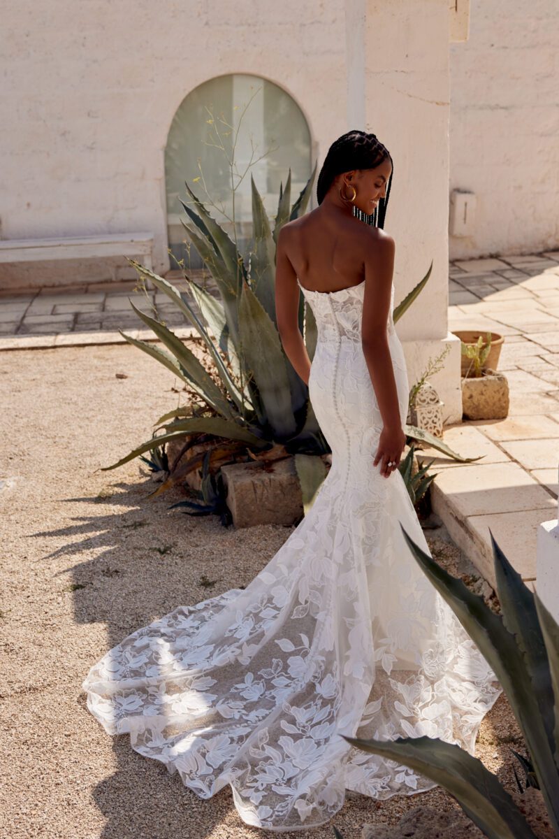 Lillian West 66383 wedding dress - image 4